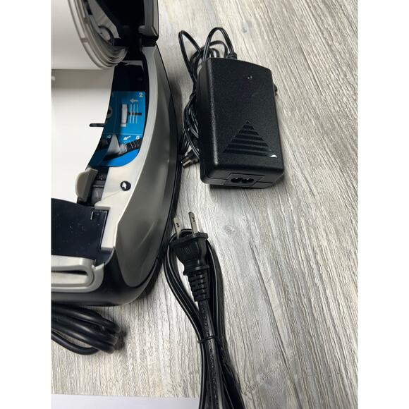 DYMO LabelWriter 450 Thermal Label Printer (For PC & MAC) - Picture 6 of 8